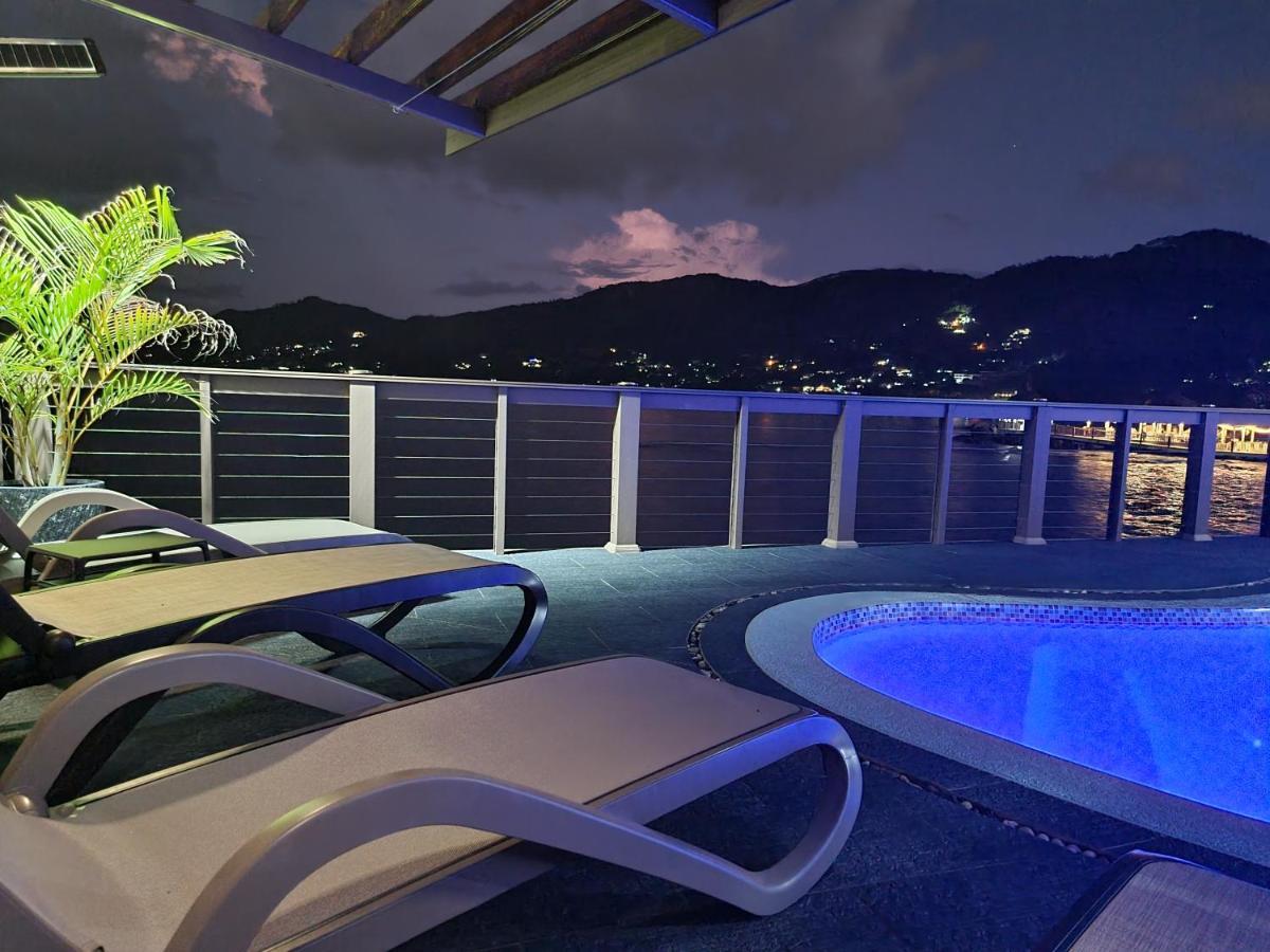 Drake Seaside Studio Apartments Bel Ombre Екстериор снимка