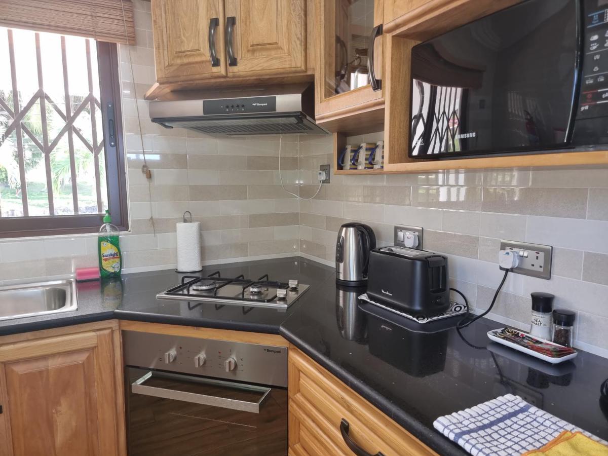 Drake Seaside Studio Apartments Bel Ombre Екстериор снимка