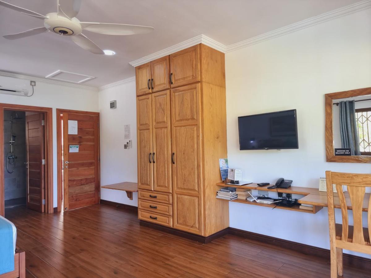 Drake Seaside Studio Apartments Bel Ombre Екстериор снимка