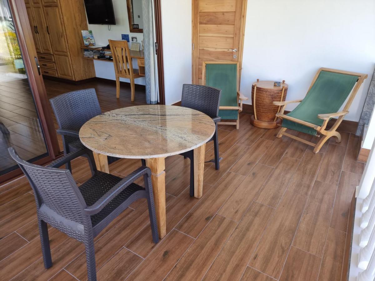Drake Seaside Studio Apartments Bel Ombre Екстериор снимка