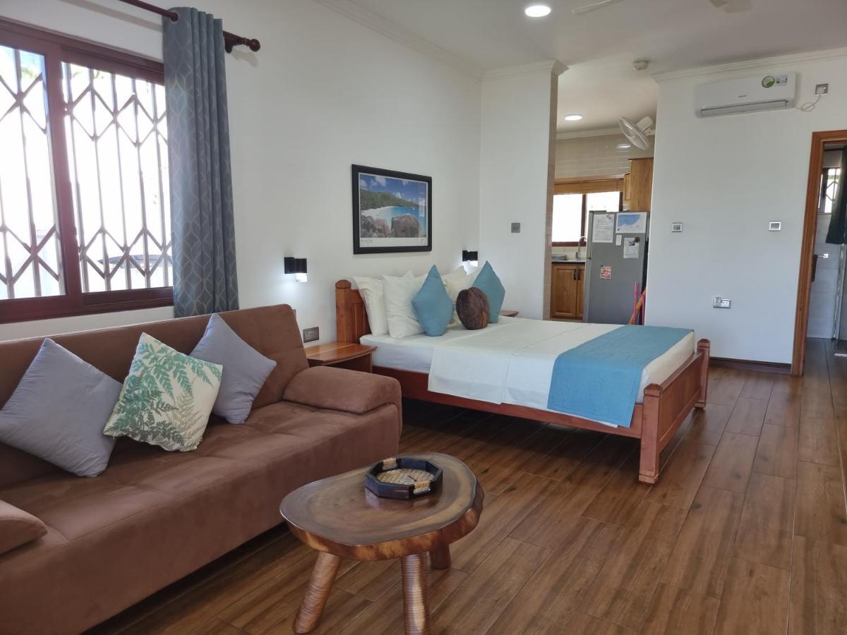 Drake Seaside Studio Apartments Bel Ombre Екстериор снимка