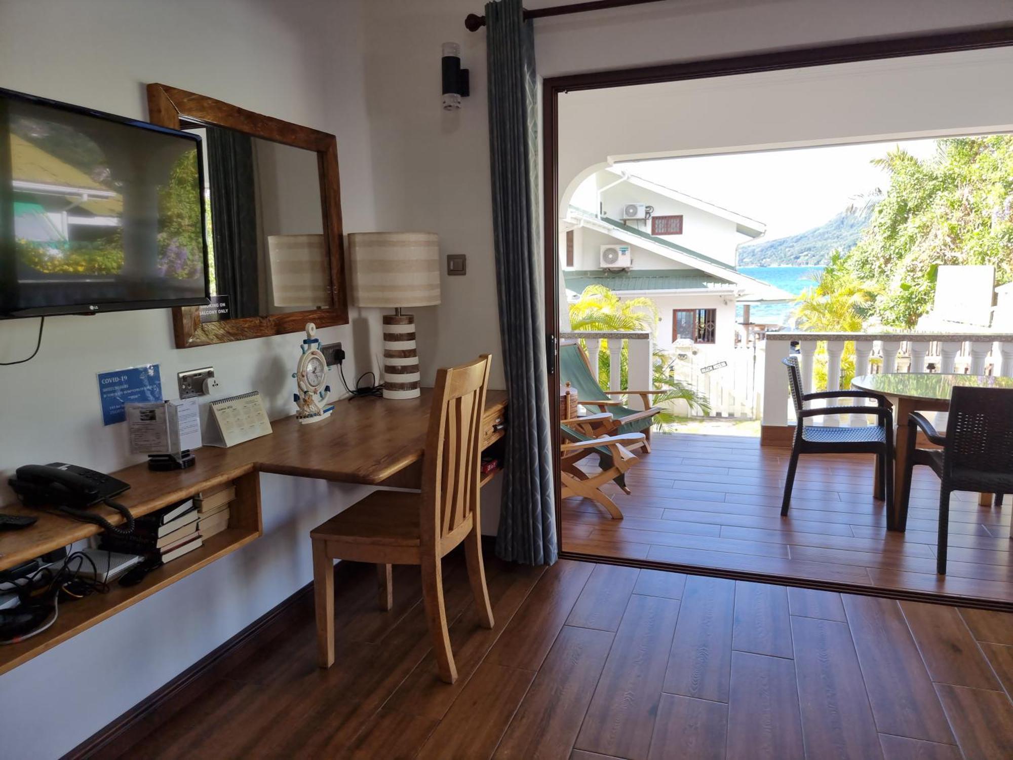 Drake Seaside Studio Apartments Bel Ombre Стая снимка