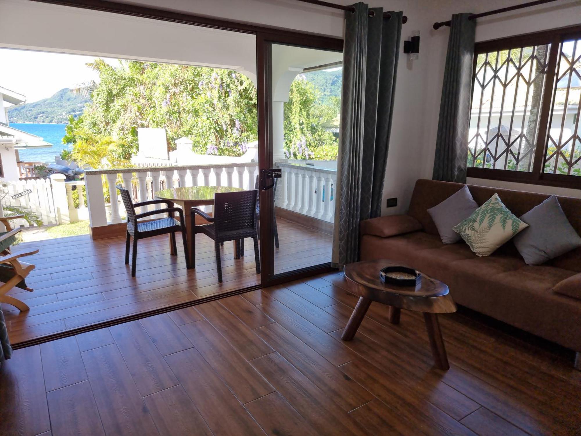 Drake Seaside Studio Apartments Bel Ombre Стая снимка