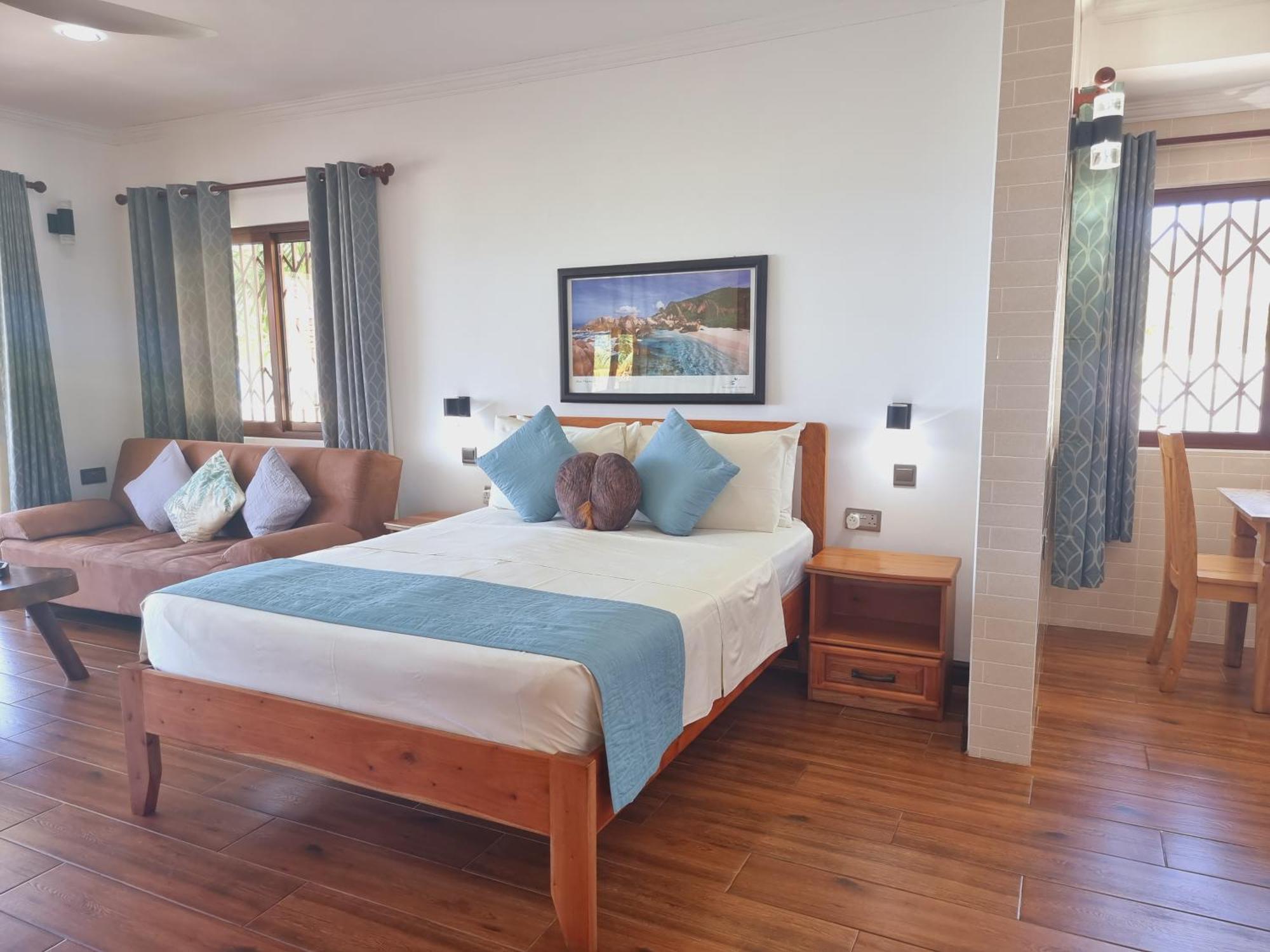 Drake Seaside Studio Apartments Bel Ombre Екстериор снимка