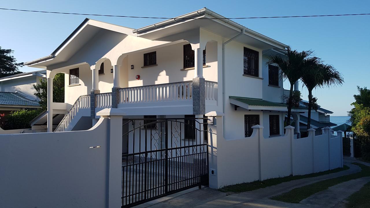 Drake Seaside Studio Apartments Bel Ombre Екстериор снимка