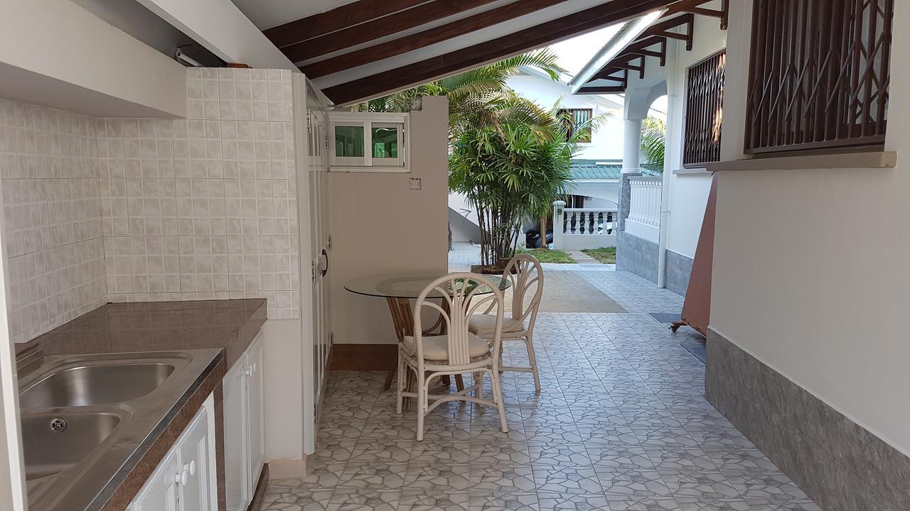 Drake Seaside Studio Apartments Bel Ombre Екстериор снимка