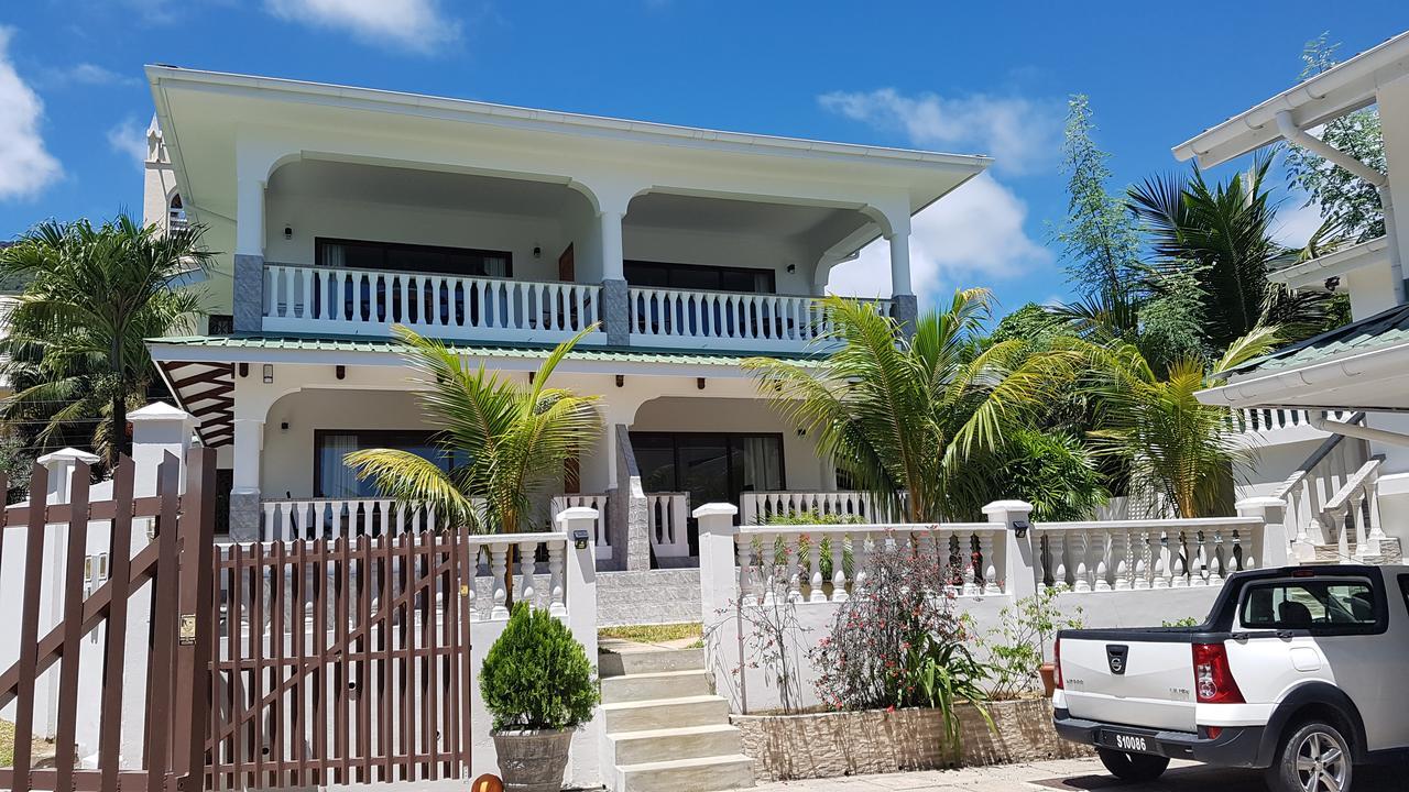 Drake Seaside Studio Apartments Bel Ombre Екстериор снимка